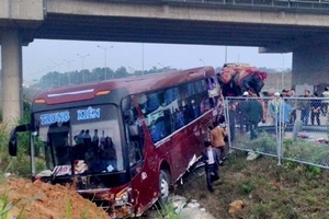 Khởi tố hình sự vụ TNGT trên cao tốc Nội Bài - Lào Cai