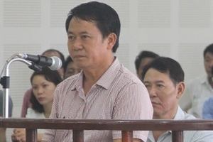 Vật chứng bị bán khi vụ án chưa có phán quyết cuối cùng?