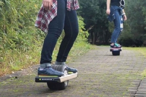 Ván trượt từ tính hoverboard bị cấm sử dụng hàng loạt