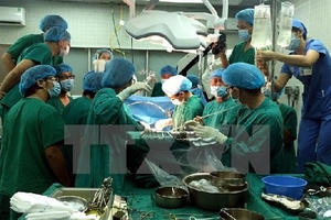 Việt Nam chuẩn bị mọi kế hoạch tiếp nhận kỹ thuật ghép đầu người