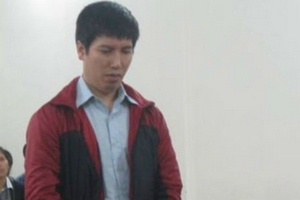 Mở công ty để buôn lậu, Giám đốc hầu tòa