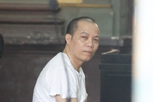 Gã dượng đồi bại không chịu hoàn lương