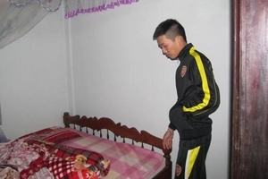 Điều tra vụ 4 đối tượng bịt mặt xông vào nhà thôi miên cướp tài sản