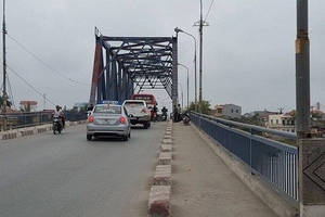 Sẽ tạm dừng các phương tiện giao thông qua Cầu Rào 1 từ ngày 11/3