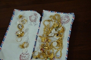 Trộm vàng của ông bà ngoại, bán lấy tiền mua xe, điện thoại