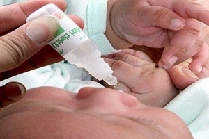 Trẻ uống nhầm thuốc nhỏ mũi có thể dẫn đến nguy kịch