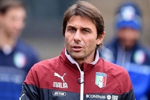 LĐBĐ Italy tức giận khi Antonio Conte phân tâm vì "tình mới" Chelsea