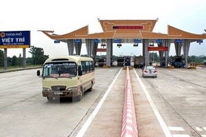 Thất thoát 100 triệu đồng mỗi ngày vì xe “né” trạm phí cầu Hạc Trì