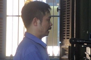 Chiếm đoạt 1,4 triệu đô la bằng chiêu làm giả công văn