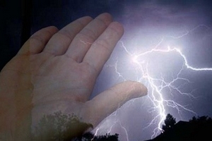 Hà Nội: Một người dân bị sét đánh tử vong trước cửa khu Công nghiệp Nội Bài