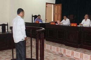 Đi trả thù cho bố, bị chém suýt chết