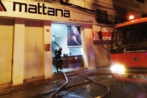 Cháy lớn trên phố Lạc Trung, nhiều người tháo chạy