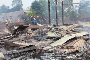 Đắk Lắk: Chập điện một ngôi nhà bị thiêu rụi