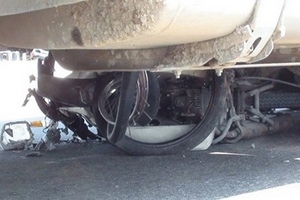 Nghi trộm điện thoại, lao ô tô tông chết 1 thanh niên