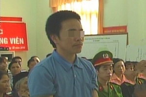 Ngồi tù vì dùng dao đe dọa “tình địch” chiếm đoạt 200 nghìn đồng