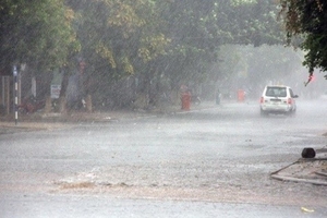 Miền Bắc mưa dông diện rộng, vùng núi đề phòng tố lốc và mưa đá