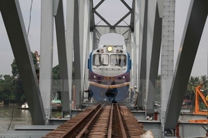 Ga Sài Gòn nhộn nhịp trở lại sau ​khi thông tàu cầu Ghềnh