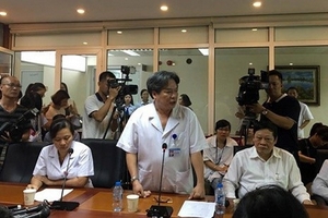 Bệnh viện Việt-Đức đình chỉ kíp mổ nhầm chân của bệnh nhân