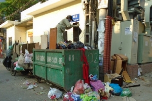 Hà Nội: Dân “kêu cứu” vì điểm tập kết rác ô nhiễm