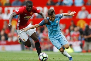 Cup liên đoàn Anh: Man City đối đầu Man Utd ở vòng bốn