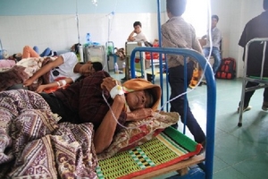 Nam Định: Nhiều người nhập viện sau khi đi ăn cỗ