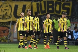 Dortmund nhận “trái đắng” trước Leverkusen