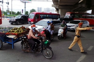 Gần 2.000 xe cồng kềnh bị CSGT Hà Nội xử lý