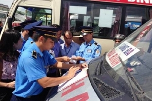 Hà Nội thu hồi phù hiệu, chấn chỉnh xe vi phạm qua hộp đen