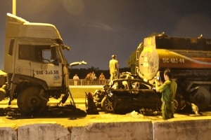 TP.HCM: Bốn xe tông nhau liên hoàn, một người tử vong