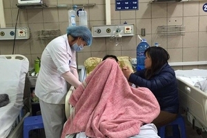 Chuyên gia bàn cách phòng chống ngộ độc rượu methanol