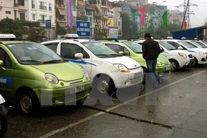 Hà Nội xử lý nghiêm các xe taxi vi phạm trật tự an toàn giao thông