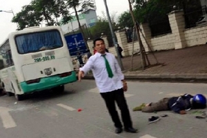 Hà Nội: Xe đưa tang gây tai nạn liên hoàn, một người tử vong