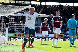 Hạ Burnley, Manchester United chỉ còn cách tốp 4 đúng 1 điểm