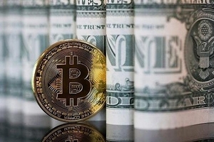 Bitcoin lần đầu tiên vượt ngưỡng 1.900 USD