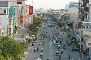 Lên phương án mở rộng đường Lê Văn Lương