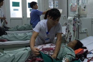 Thấy sốt, háo nước, đau người, chớ dại làm những điều này