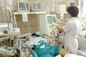 Tử vong vì pha cồn y tế thành rượu để... uống