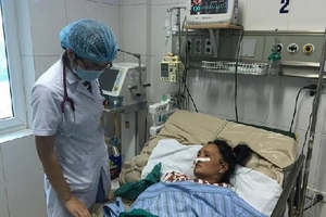 Dịch SXH vào đỉnh: Kinh hoàng bệnh nhân vào viện cười tỉnh, 3 tiếng sau chết do xuất huyết não