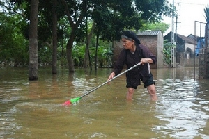 Người dân Chương Mỹ vượt khó sau lũ