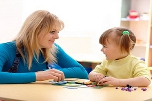 Hướng dẫn phụ huynh can thiệp sớm cho trẻ chậm nói tại gia đình