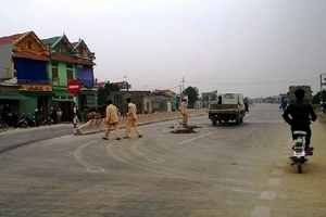 Hà Nam: Bị xe ben cán qua đầu một nạn nhân tử vong