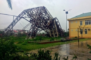 Hà Tĩnh: Khung cảnh tan hoang sau siêu bão đi qua