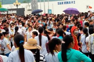 Bi hài quy định "nhà có người mất báo trước 3 ngày"