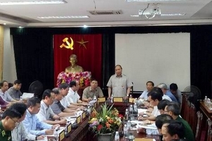 Thủ tướng Chính phủ kiểm tra khắc phục bão số 10 tại Hà Tĩnh