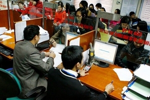 Tinh giản biên chế: Trung ương 'phình ra', địa phương siết lại?