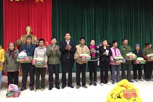 Đồng thầy Nguyễn Hải Chiều cùng đoàn Phật tử thiện nguyện tại xã Gia Phú Gia Viễn – Ninh Bình