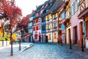 Mãn nhãn trước vẻ đẹp rực rỡ của những con phố đầy màu sắc ở châu Âu