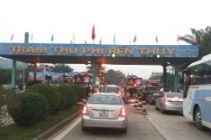 Bộ GTVT chỉ đạo giảm giá 50% phí qua cầu Bến Thuỷ