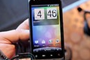 Cận cảnh smartphone chạy hai mạng của HTC