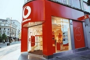 Lợi nhuận Vodafone giảm do nguy cơ khủng hoảng nợ